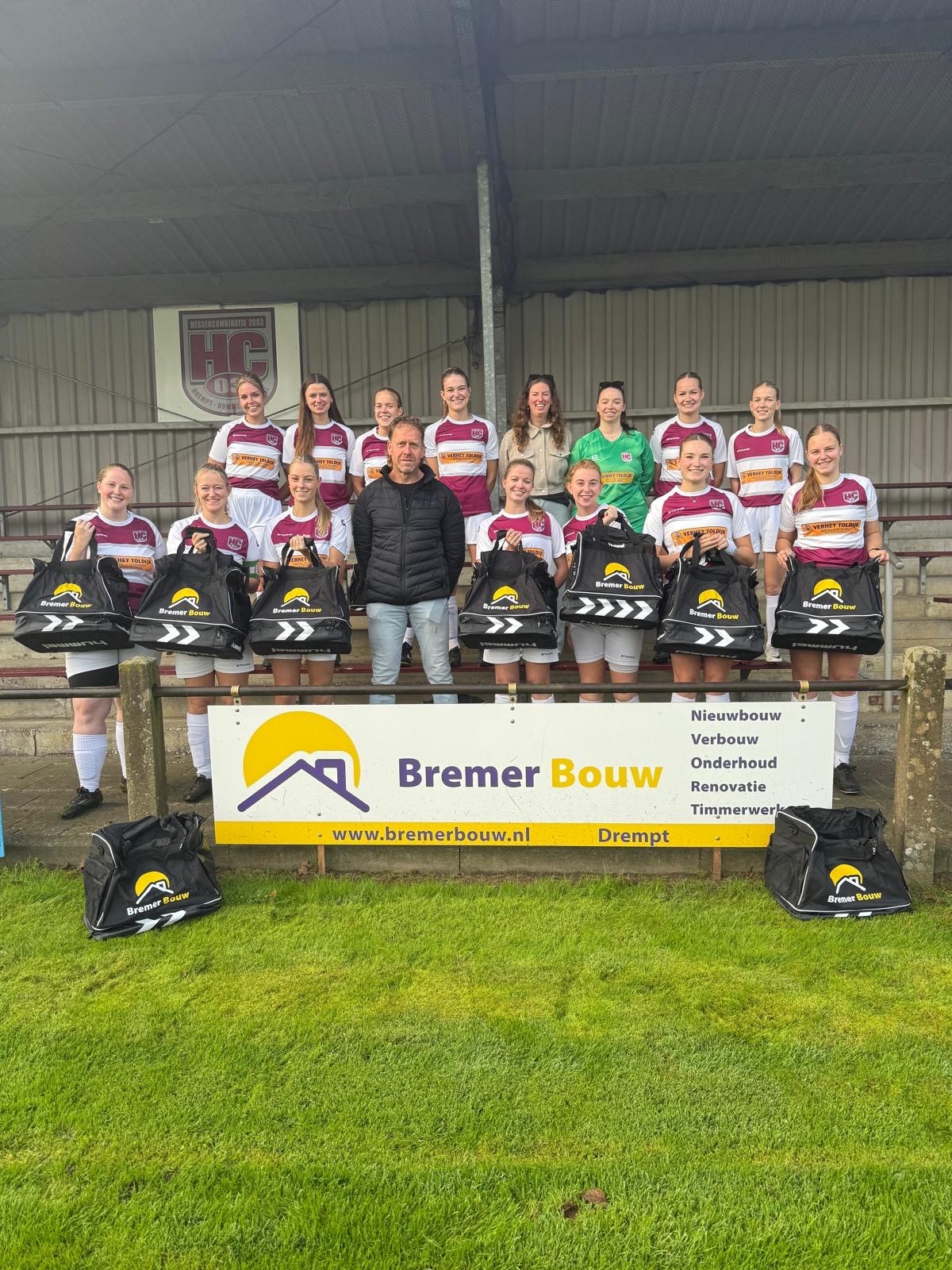 Nieuwe tassensponsor voor Dames 2